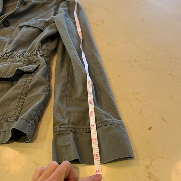 🎉FREE w/ purchase🎉Lightweight jacket - Picture 8 of 8